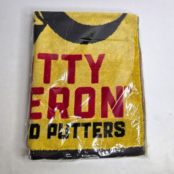Scotty Cameron - Yellow Winning Number 62 Towel - NEW - Picture 2 of 5